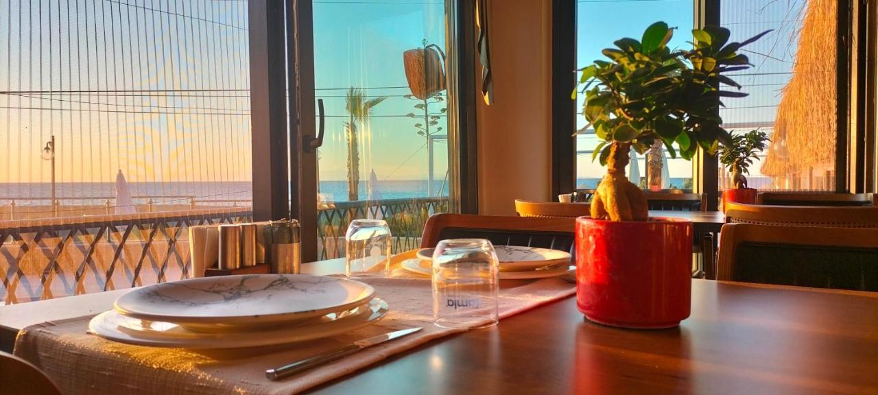 Assos Troy Beach Hotel Bagian luar foto