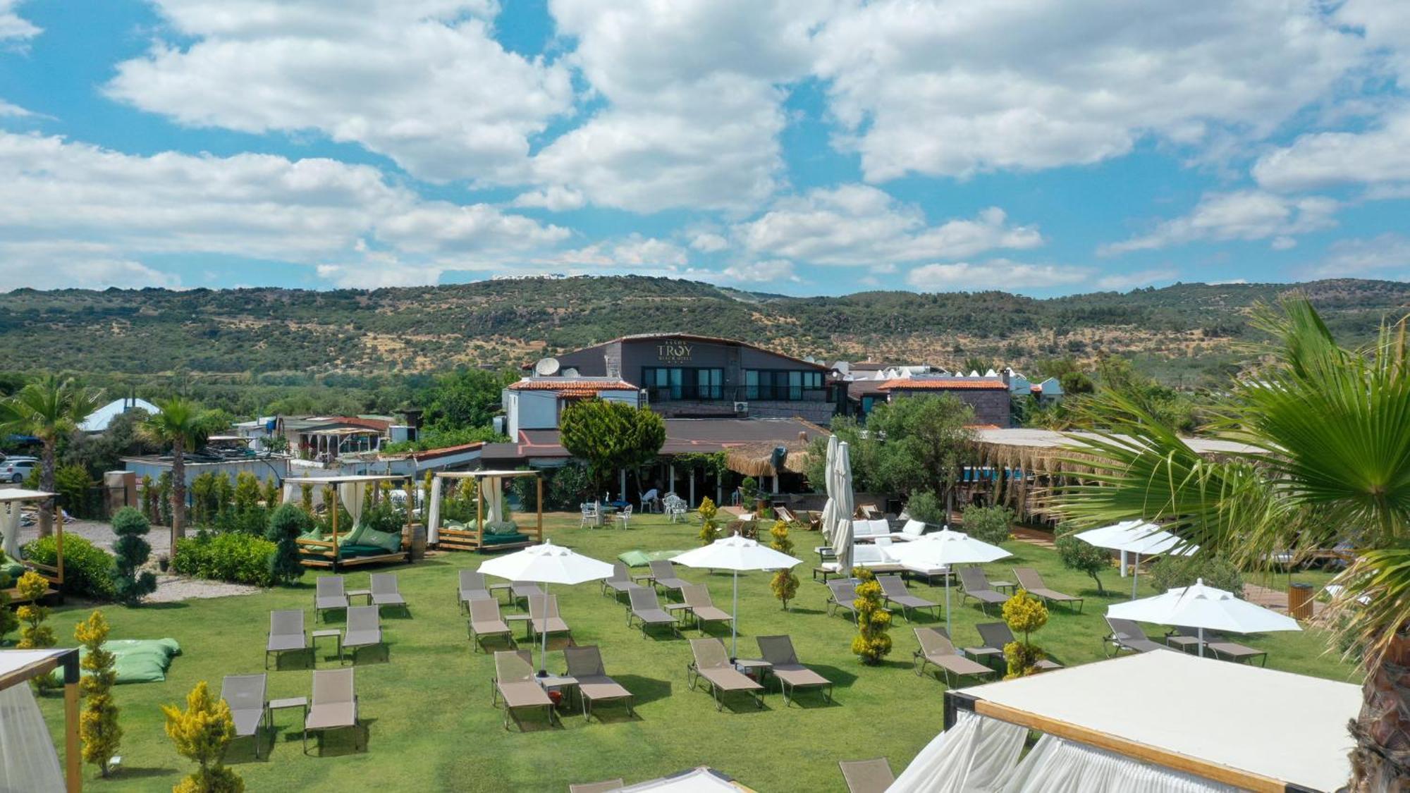 Assos Troy Beach Hotel Bagian luar foto